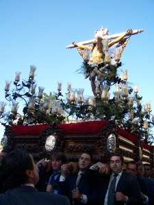 la canastilla es de cedro y realizada por Lutgardo Pinto Ruiz 